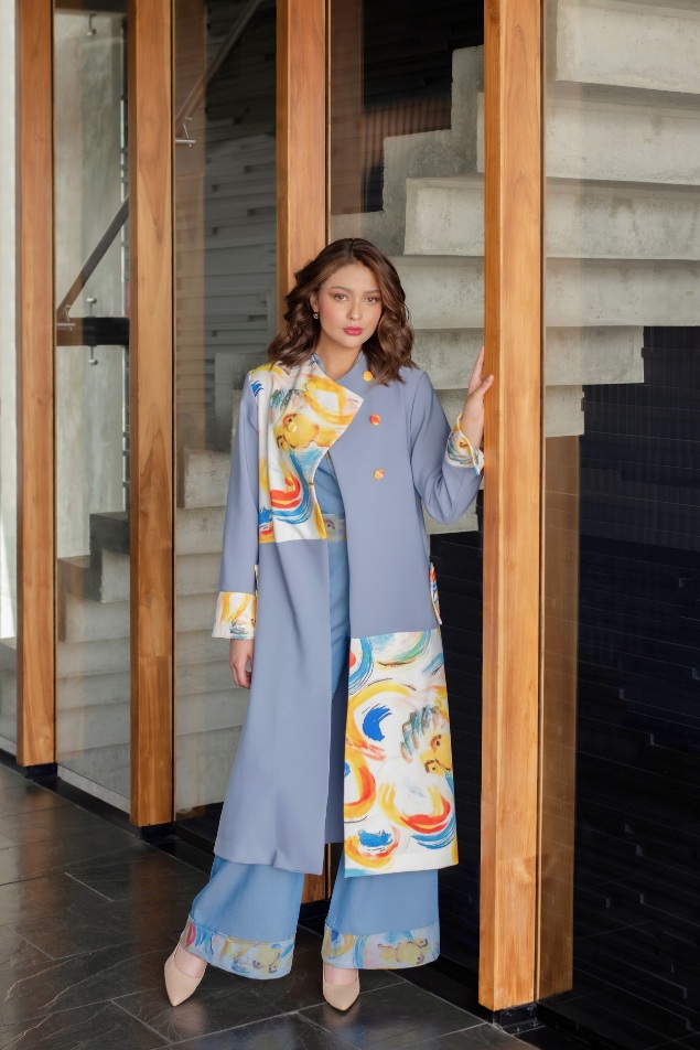SIGNATURE LONG JACKET